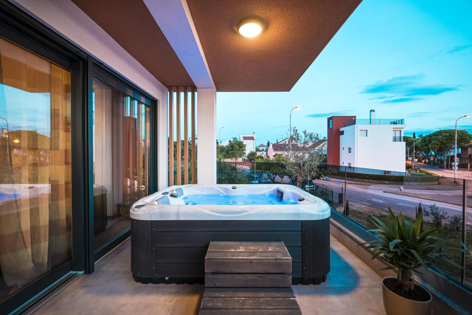 Luma Luxury Apartment With Jacuzzi Zadar Buitenkant foto