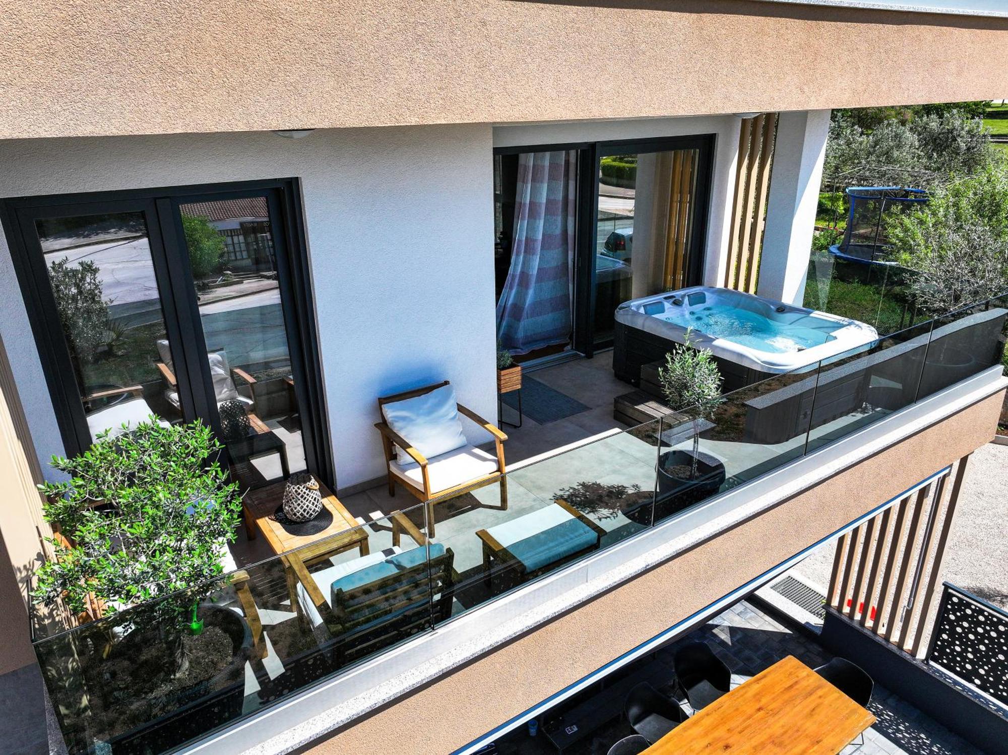 Luma Luxury Apartment With Jacuzzi Zadar Buitenkant foto