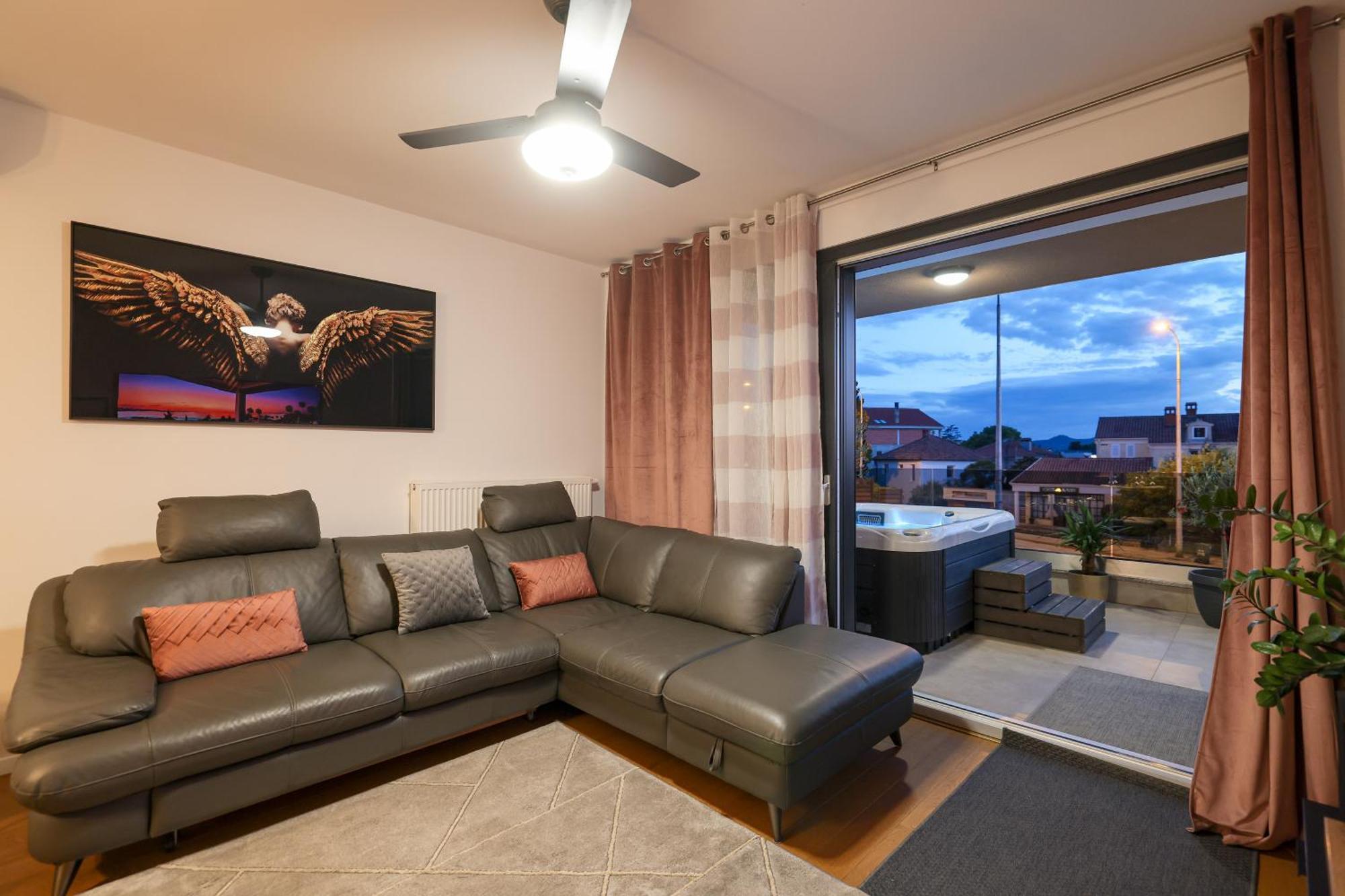 Luma Luxury Apartment With Jacuzzi Zadar Buitenkant foto