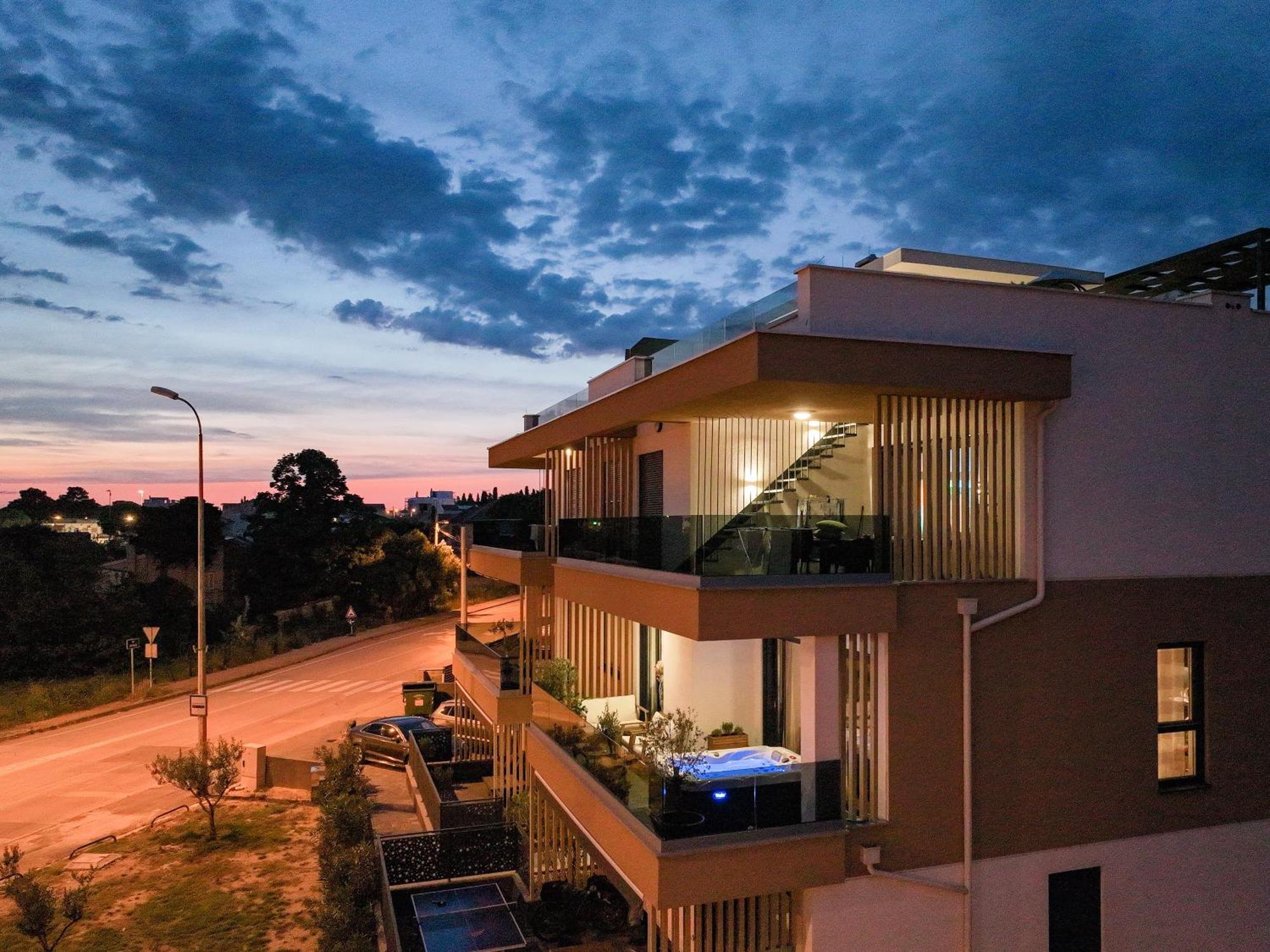 Luma Luxury Apartment With Jacuzzi Zadar Buitenkant foto